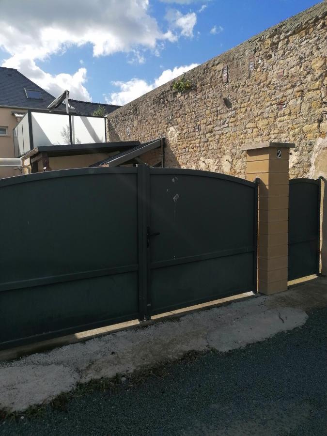 Maison Rénovée 800 M Omaha Avec Extérieur Aménagé Proche Port En Bessin Vierville-sur-Mer