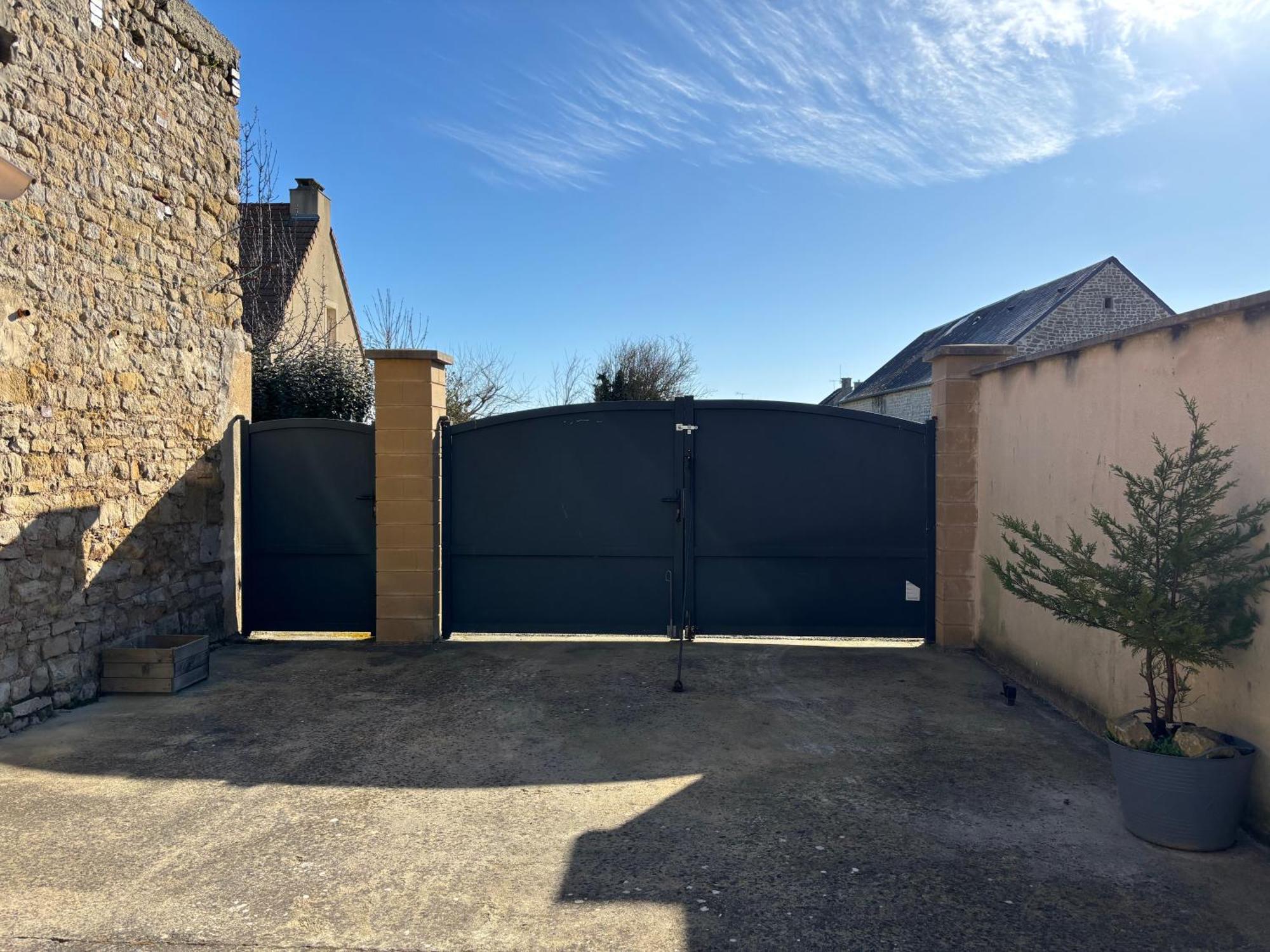 Maison Rénovée 800 M Omaha Avec Extérieur Aménagé Proche Port En Bessin * Vierville-sur-Mer